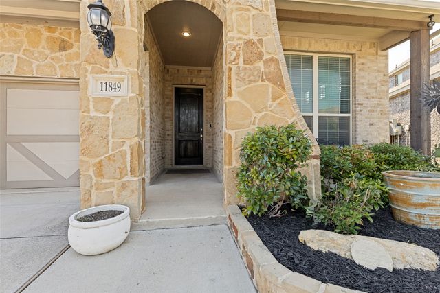 11849 Kynborrow Road, Fort Worth, TX 76052