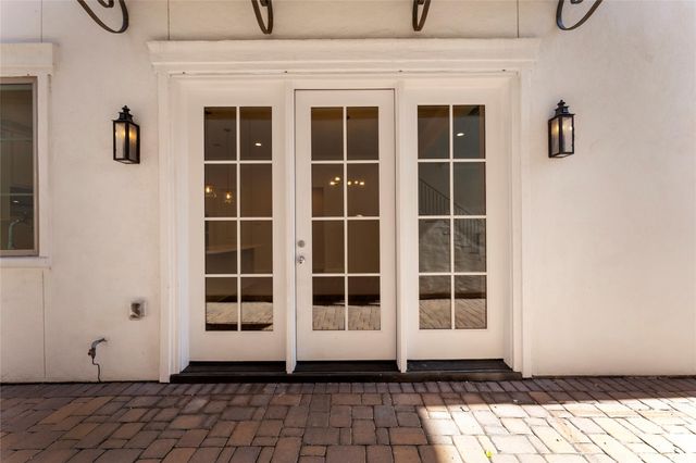 247 Green Boulevard, Shenandoah, TX 77384