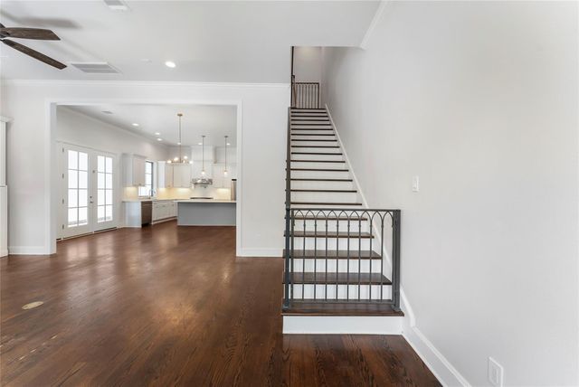 247 Green Boulevard, Shenandoah, TX 77384