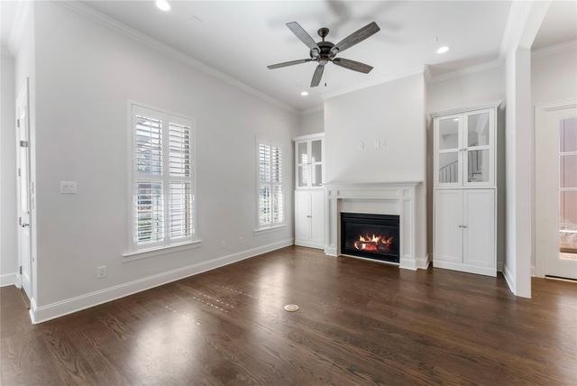 247 Green Boulevard, Shenandoah, TX 77384