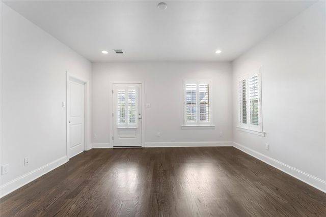 247 Green Boulevard, Shenandoah, TX 77384