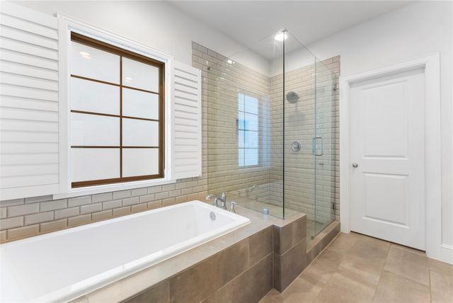 247 Green Boulevard, Shenandoah, TX 77384