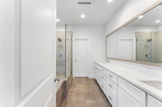 247 Green Boulevard, Shenandoah, TX 77384