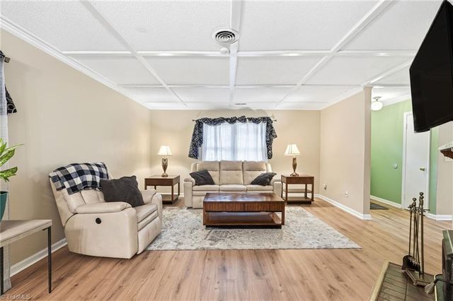 2104 BRICKHAVEN Drive, Greensboro, NC 27407