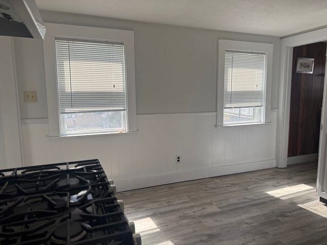 12 Lincoln Pl 2, Natick, MA 01760