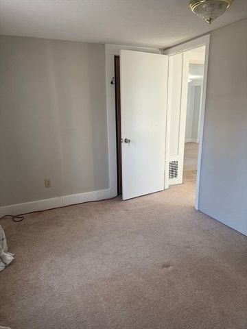 12 Lincoln Pl 2, Natick, MA 01760