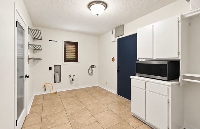 8152 S Lakeshore Drive, Shreveport, LA 71119