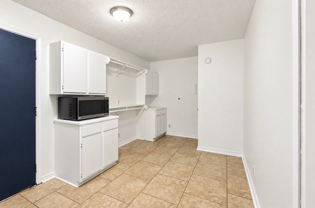 8152 S Lakeshore Drive, Shreveport, LA 71119