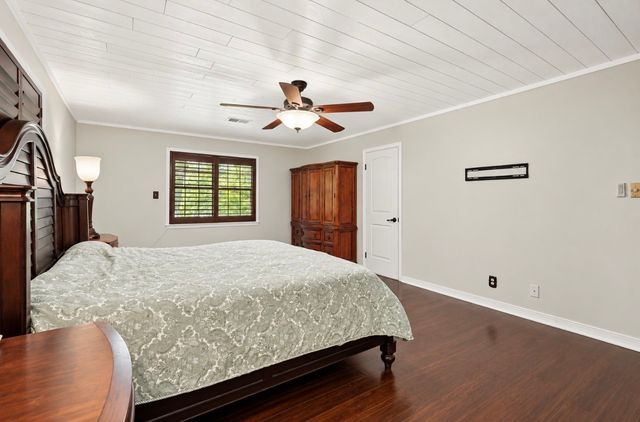 8152 S Lakeshore Drive, Shreveport, LA 71119