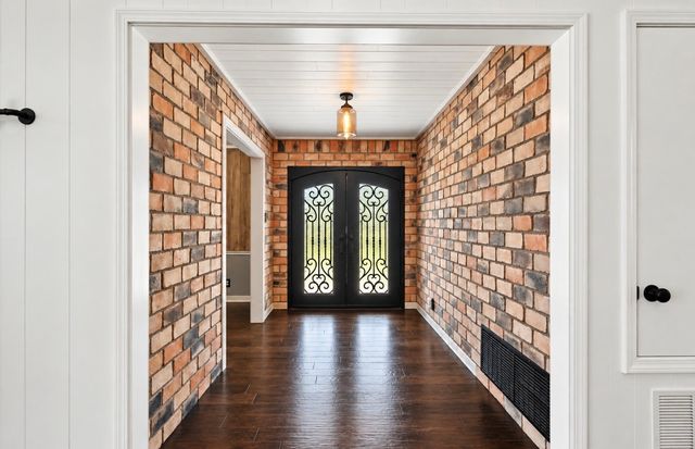 8152 S Lakeshore Drive, Shreveport, LA 71119