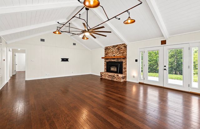 8152 S Lakeshore Drive, Shreveport, LA 71119