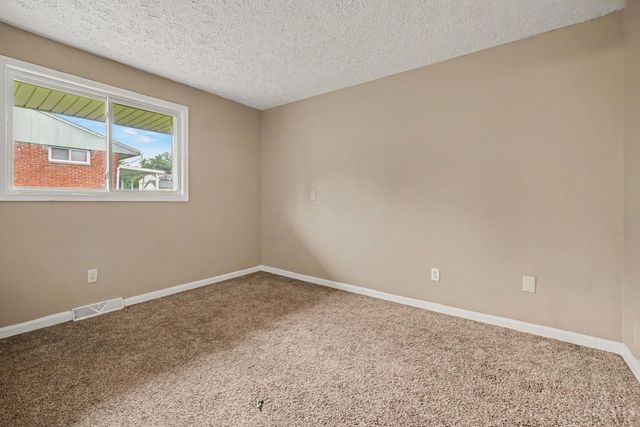 10253 Jasmine Court, Woodlawn, OH 45215