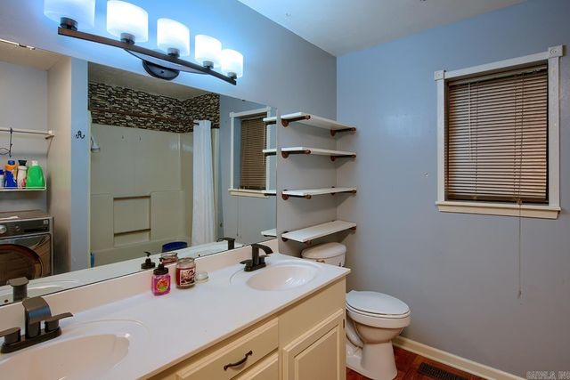 914 Thelma Street, Benton, AR 72015