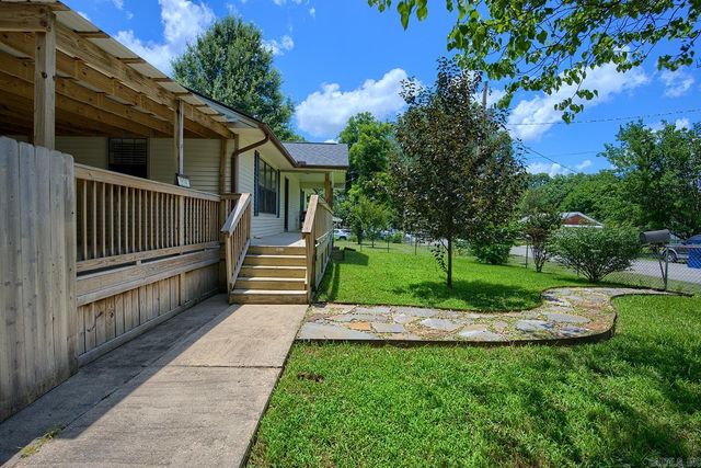 914 Thelma Street, Benton, AR 72015
