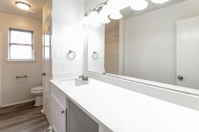 1206 Cable Way, Crosby, TX 77532