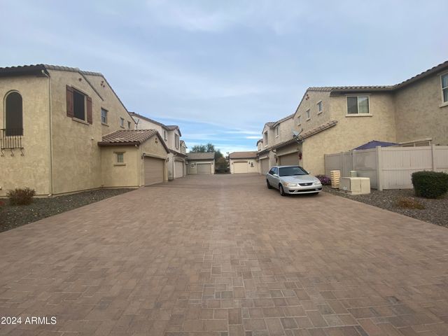 5336 W Molly Lane, Phoenix, AZ 85083