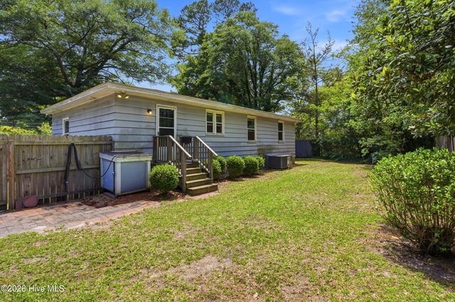 4129 Lake Avenue, Wilmington, NC 28403