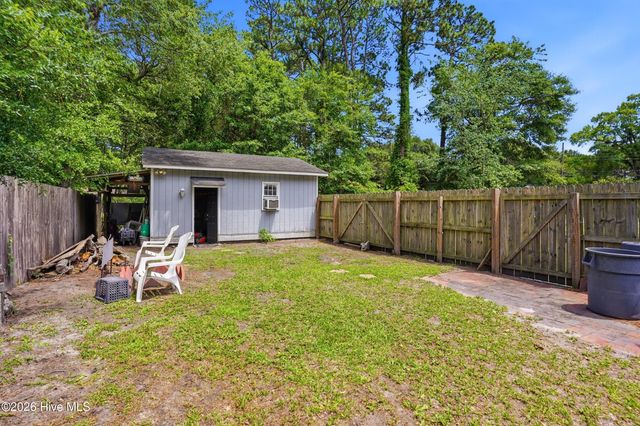 4129 Lake Avenue, Wilmington, NC 28403