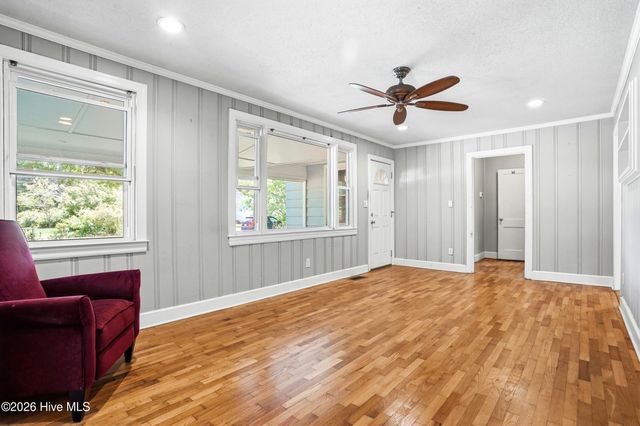 4129 Lake Avenue, Wilmington, NC 28403