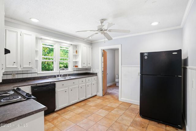 4129 Lake Avenue, Wilmington, NC 28403