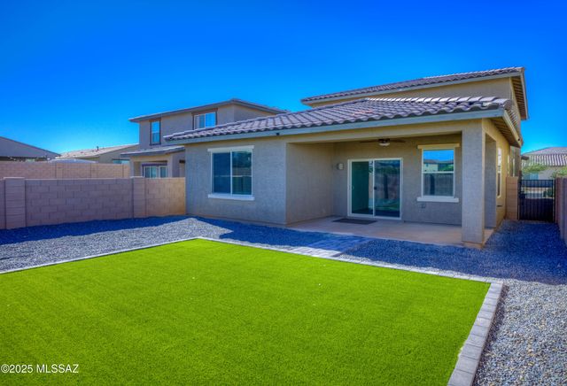 7781 S Candlepine Drive, Tucson, AZ 85757