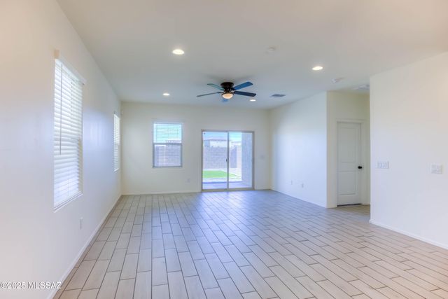 7781 S Candlepine Drive, Tucson, AZ 85757