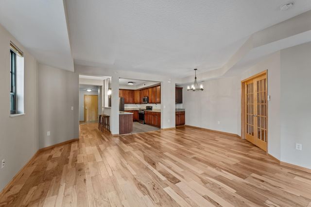 825 Berry Street 103, Saint Paul, MN 55114