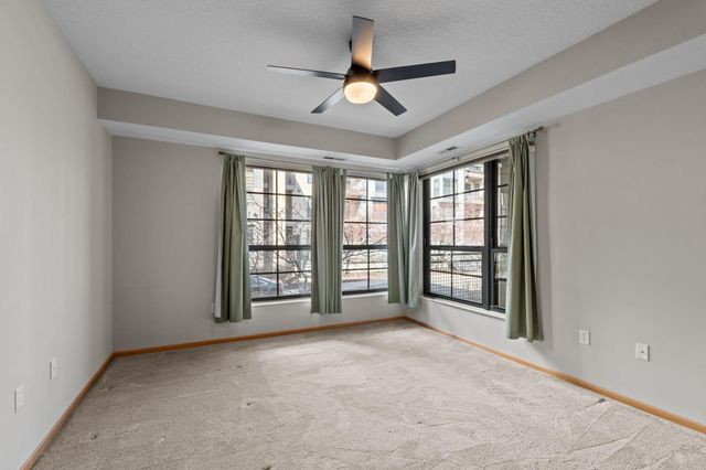 825 Berry Street 103, Saint Paul, MN 55114
