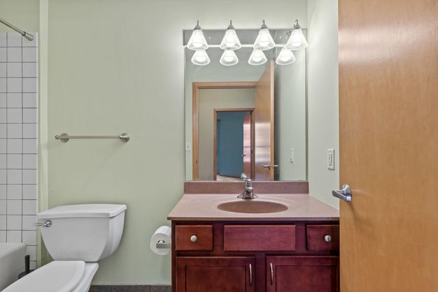 825 Berry Street 103, Saint Paul, MN 55114