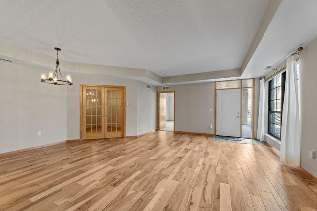 825 Berry Street 103, Saint Paul, MN 55114