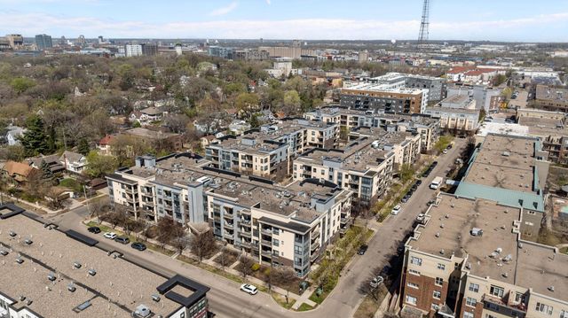 825 Berry Street 103, Saint Paul, MN 55114