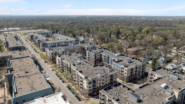 825 Berry Street 103, Saint Paul, MN 55114