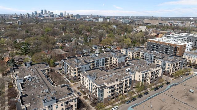 825 Berry Street 103, Saint Paul, MN 55114
