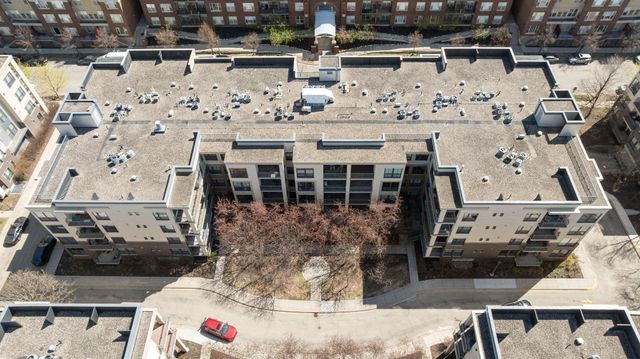 825 Berry Street 103, Saint Paul, MN 55114