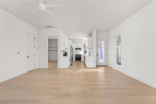 613 Clifford DR B, Austin, TX 78745