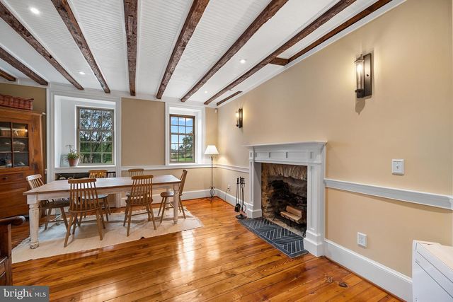 20597 AIRMONT RD, Bluemont, VA 20135