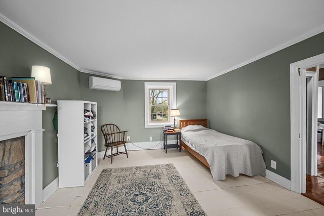 20597 AIRMONT RD, Bluemont, VA 20135