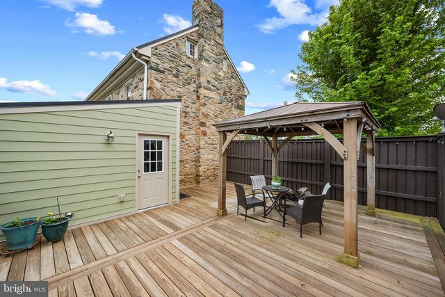 20597 AIRMONT RD, Bluemont, VA 20135