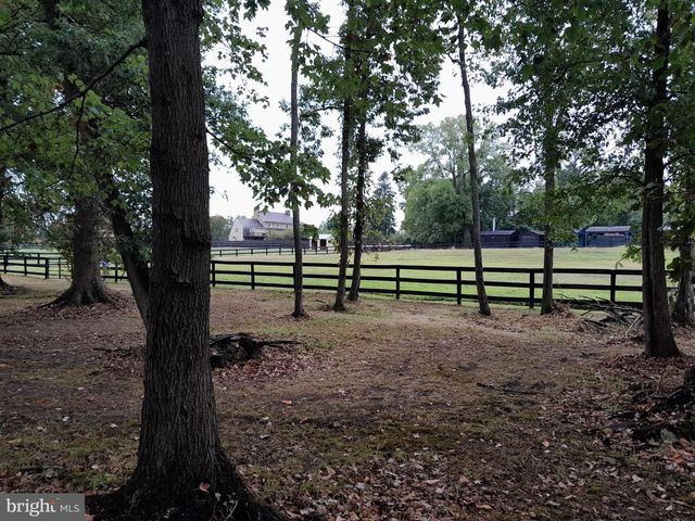 20597 AIRMONT RD, Bluemont, VA 20135