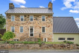 20597 AIRMONT RD, Bluemont, VA 20135