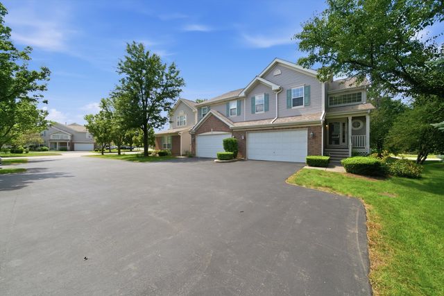 24 Stonegate Lane, Streamwood, IL 60107