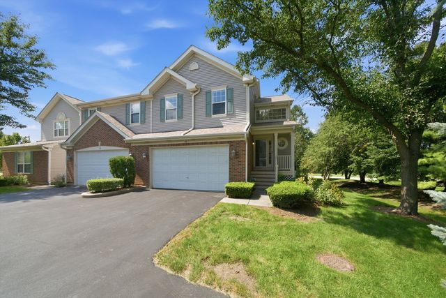 24 Stonegate Lane, Streamwood, IL 60107