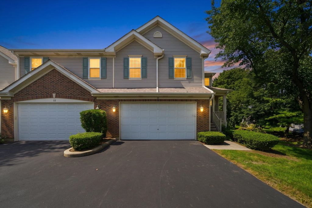 24 Stonegate Lane, Streamwood, IL 60107 — photo 2