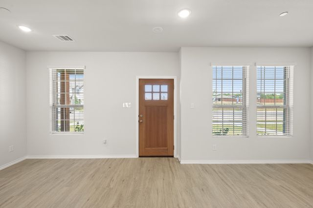 4502 Avion Drive, Sanger, TX 76266