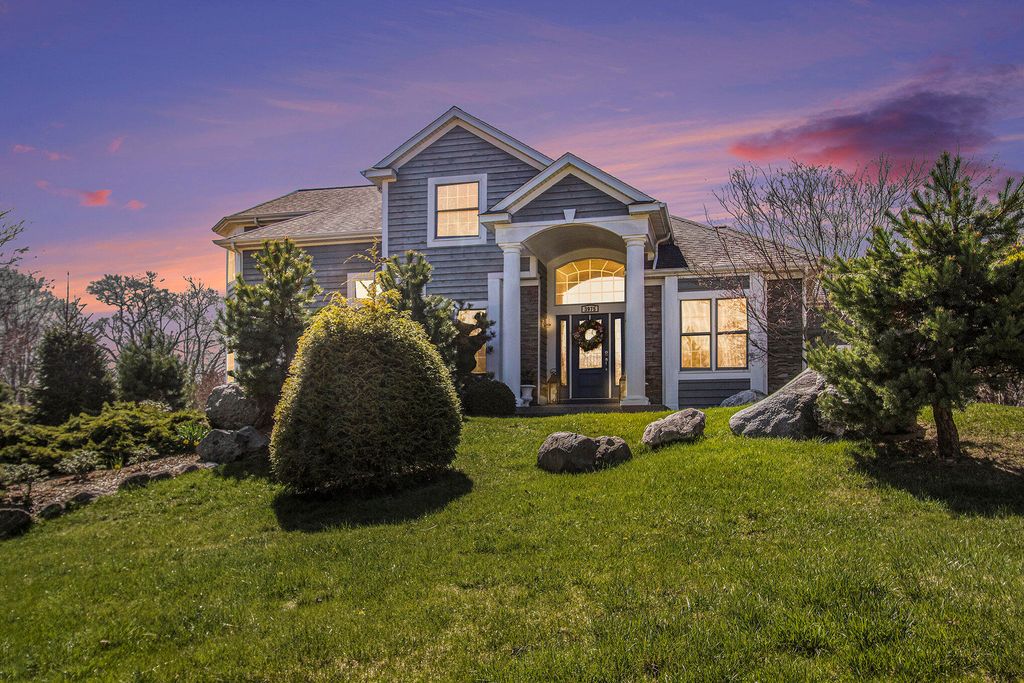 3975 Harbor Breeze Drive, Norton Shores City, MI 49441