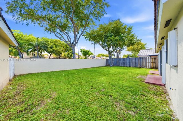 6136 NW 181st Terr Cir W, Hialeah, FL 33015