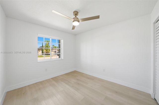 6136 NW 181st Terr Cir W, Hialeah, FL 33015