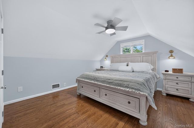 38 Oakwood Street, Greenlawn, NY 11740