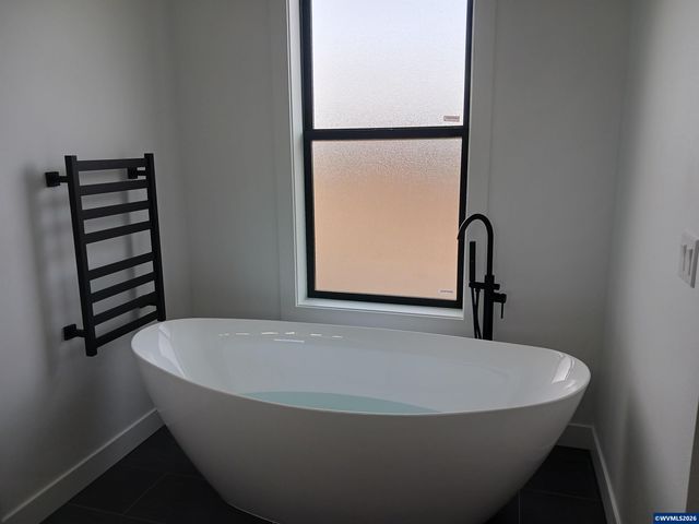 2785 Alexander Ln NE, Albany, OR 97321