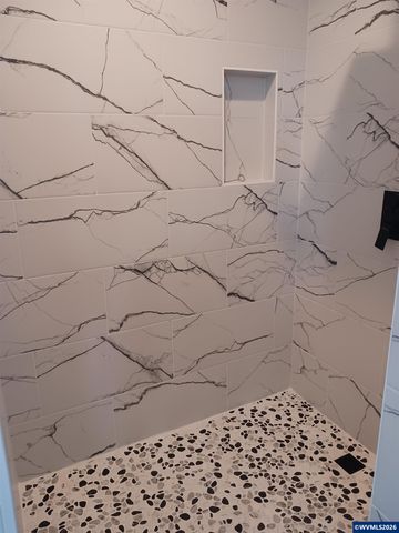 2785 Alexander Ln NE, Albany, OR 97321